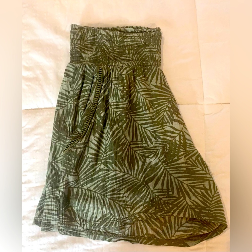 Ladies shorts with paper bag waist